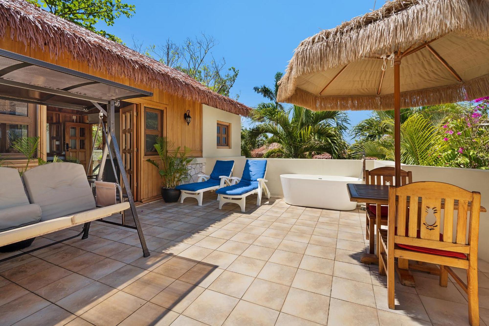 Ocean Cliff Hotel Negril Limited - Adults Only المظهر الخارجي الصورة